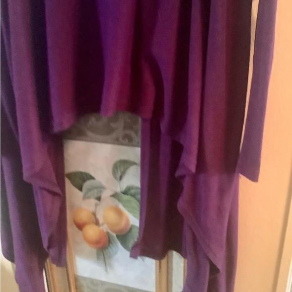 Cardigan Open front Wine color asymmetrical design size medium, in good … - Picture 7 of 7